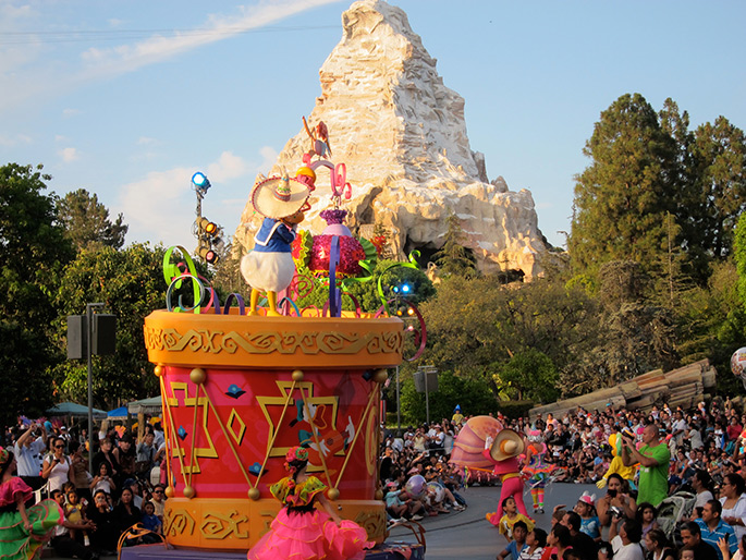 Disneyland Parade, Los Angeles Theme Parks