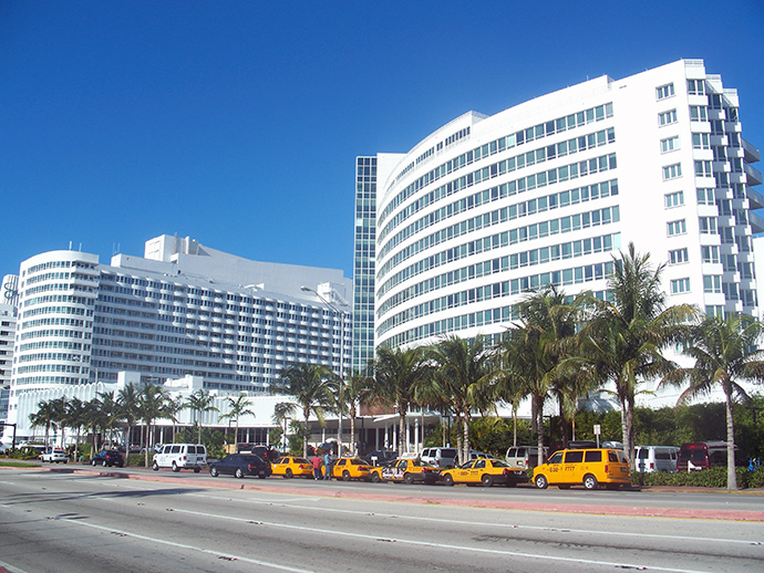 Fontainebleau Resort Hotel, Miami Hotels
