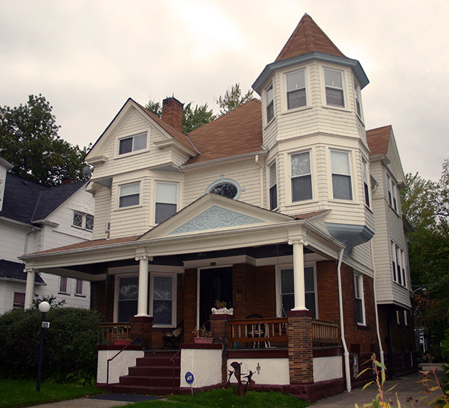Parkers Guesthouse, Cleveland Innkeeper