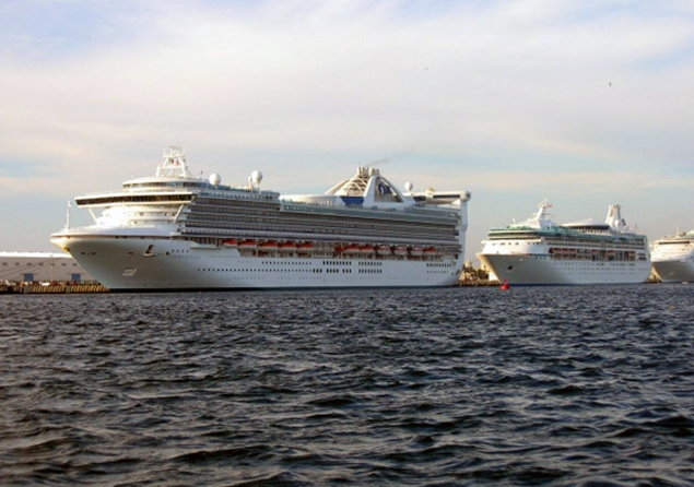 Cruise ships docked at Mazatlan; (c) Soul Of America